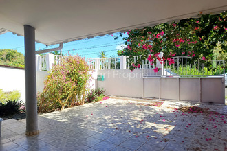 Ma-Cabane - Location Maison Sainte-Rose, 90 m²