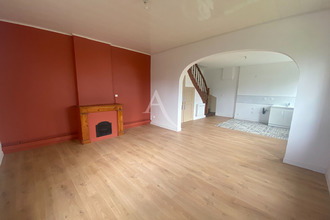 location maison segre 49500