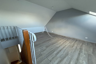 location maison segre 49500