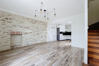 location maison segre 49500
