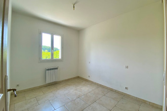 location maison senas 13560