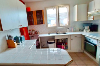 location maison senas 13560