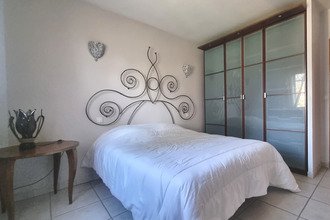 location maison senas 13560