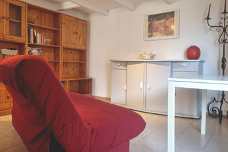 location maison senas 13560