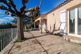 location maison senas 13560