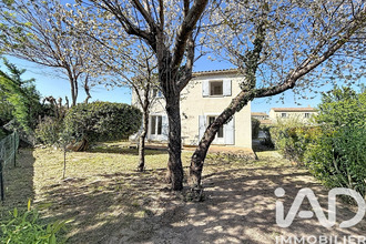 location maison senas 13560