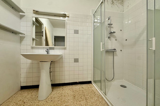location maison senas 13560