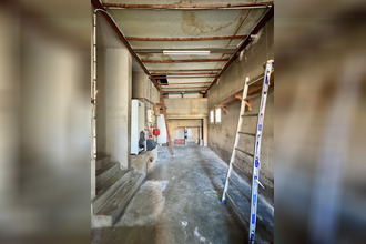 location maison senas 13560