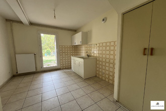 location maison sury-pres-lere 18240