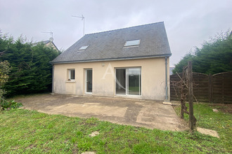 location maison trelaze 49800