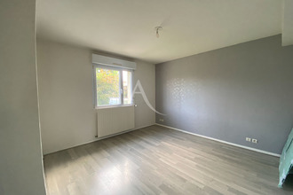 location maison trelaze 49800