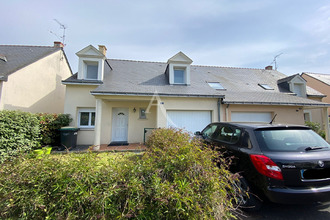 location maison trelaze 49800