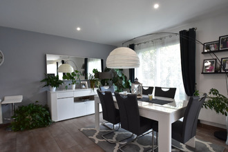 location maison trelaze 49800