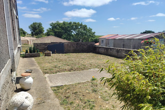 location maison vallet 44330