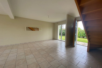 location maison varrains 49400