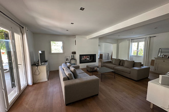 location maison venelles 13770