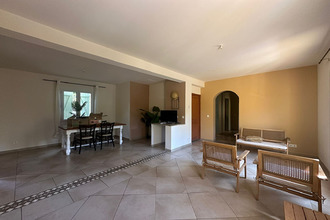 location maison vins-sur-caramy 83170