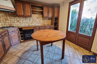 location maison ydes 15210