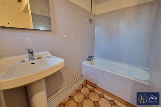 location maison ydes 15210