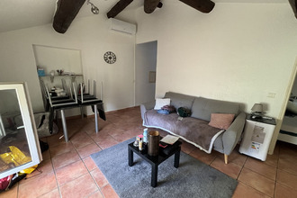 Ma-Cabane - Location Appartement REMOULINS, 37