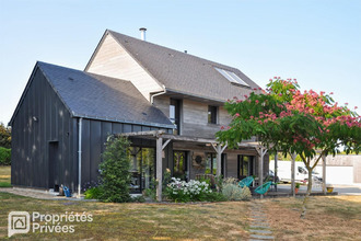  maison ahuille 53940