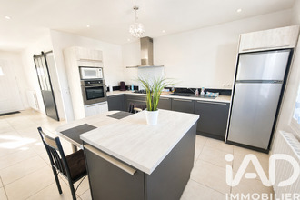  maison aiffres 79230