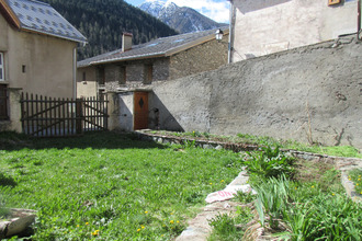  maison aiguilles 05470