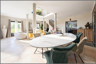  maison apt 84400