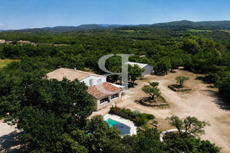  maison apt 84400