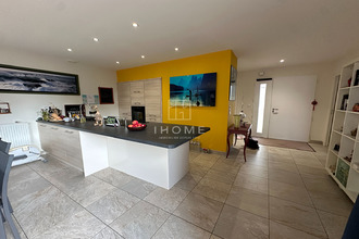  maison avrille 49240