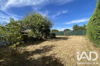  maison ayron 86190