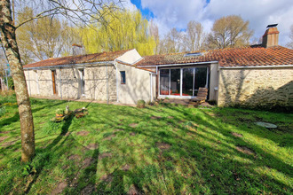  maison bois-de-cene 85710