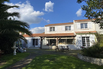  maison bois-de-cene 85710