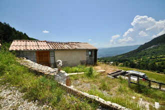  maison castellet-les-sausses 04320