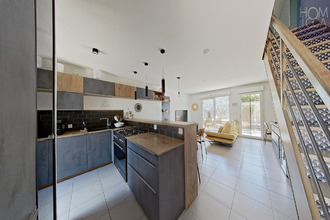  maison champagne-au-mt-d-or 69410