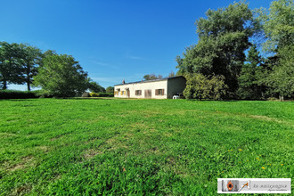  maison charensat 63640