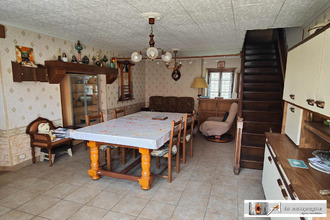  maison charensat 63640