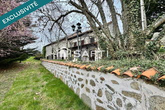  maison charensat 63640