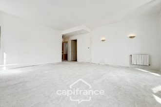  maison charleval 13350