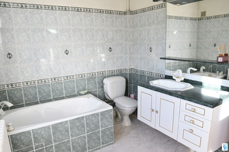  maison charleval 27380