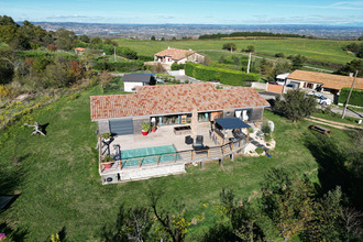  maison chateaubg 07130