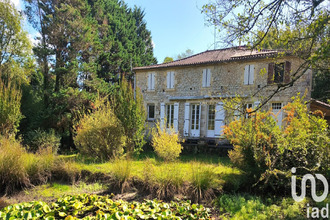  maison chepniers 17210