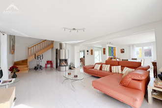  maison collonges 01550