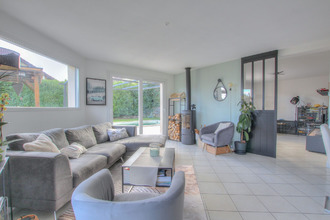  maison collonges 01550