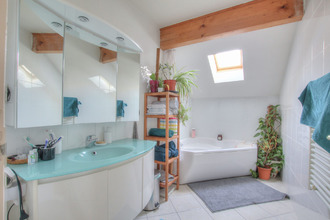  maison collonges 01550