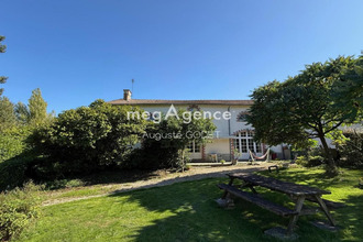  maison combrand 79140