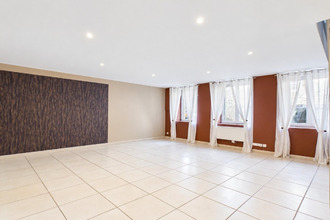  maison commer 53470