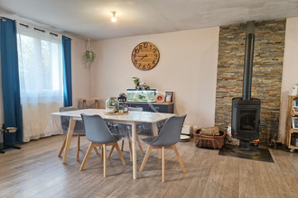  maison contigne 49330