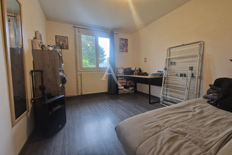  maison contigne 49330