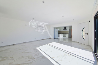  maison contigne 49330